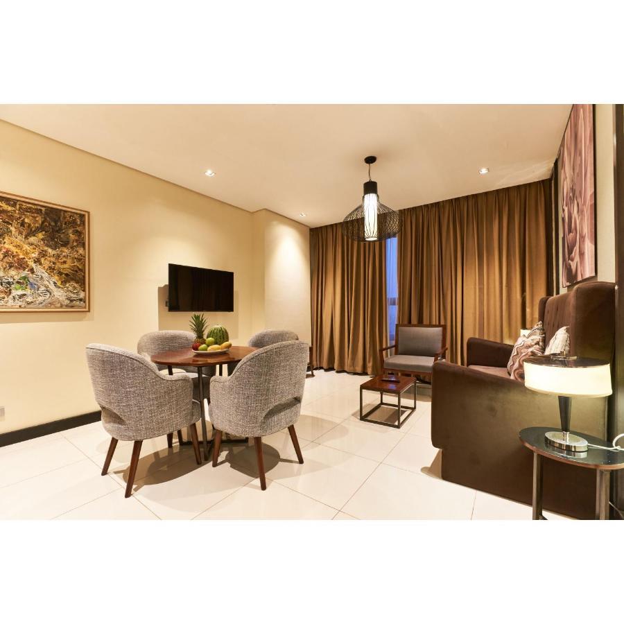 Summit Hotel Τακλομπάν Εξωτερικό φωτογραφία